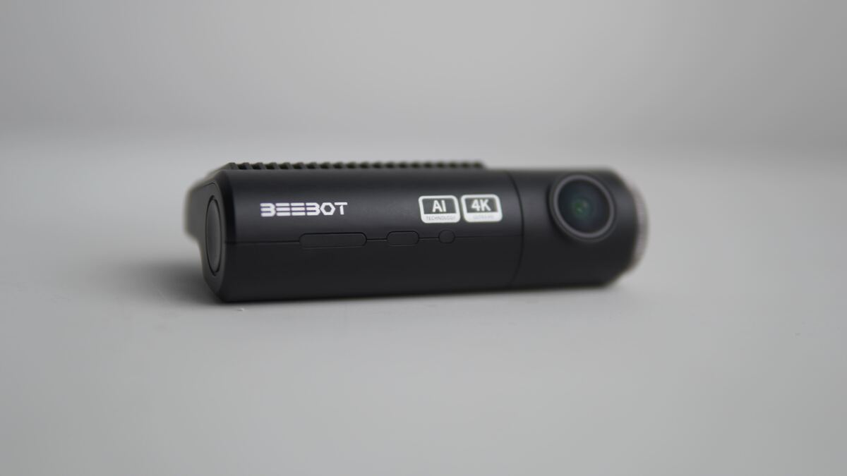 AutoSight Dash Cam - Tampak Depan